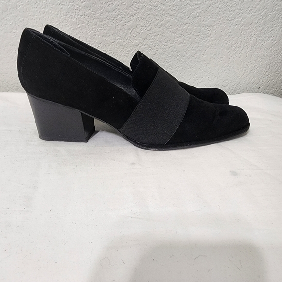 Stuart Weitzman Black Pumps Size 8.5 N - Picture 9 of 12
